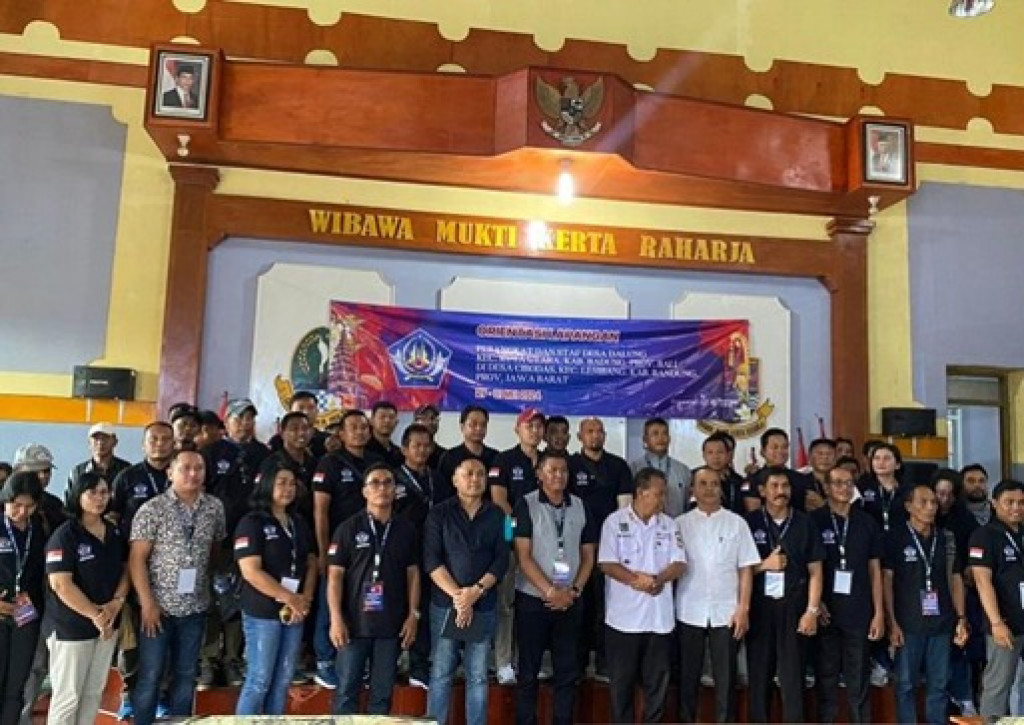 Kegiatan Orientasi Lapangan Perangkat dan Staff Desa Dalung ke Desa Cibodas, Jawa Barat